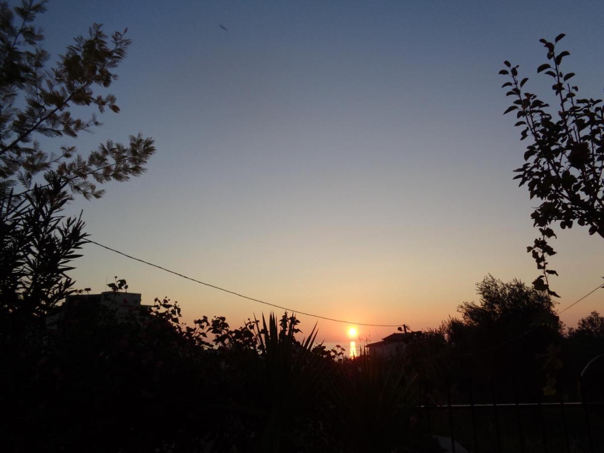 Velco Bb Himara Bed and Breakfast Εξωτερικό φωτογραφία