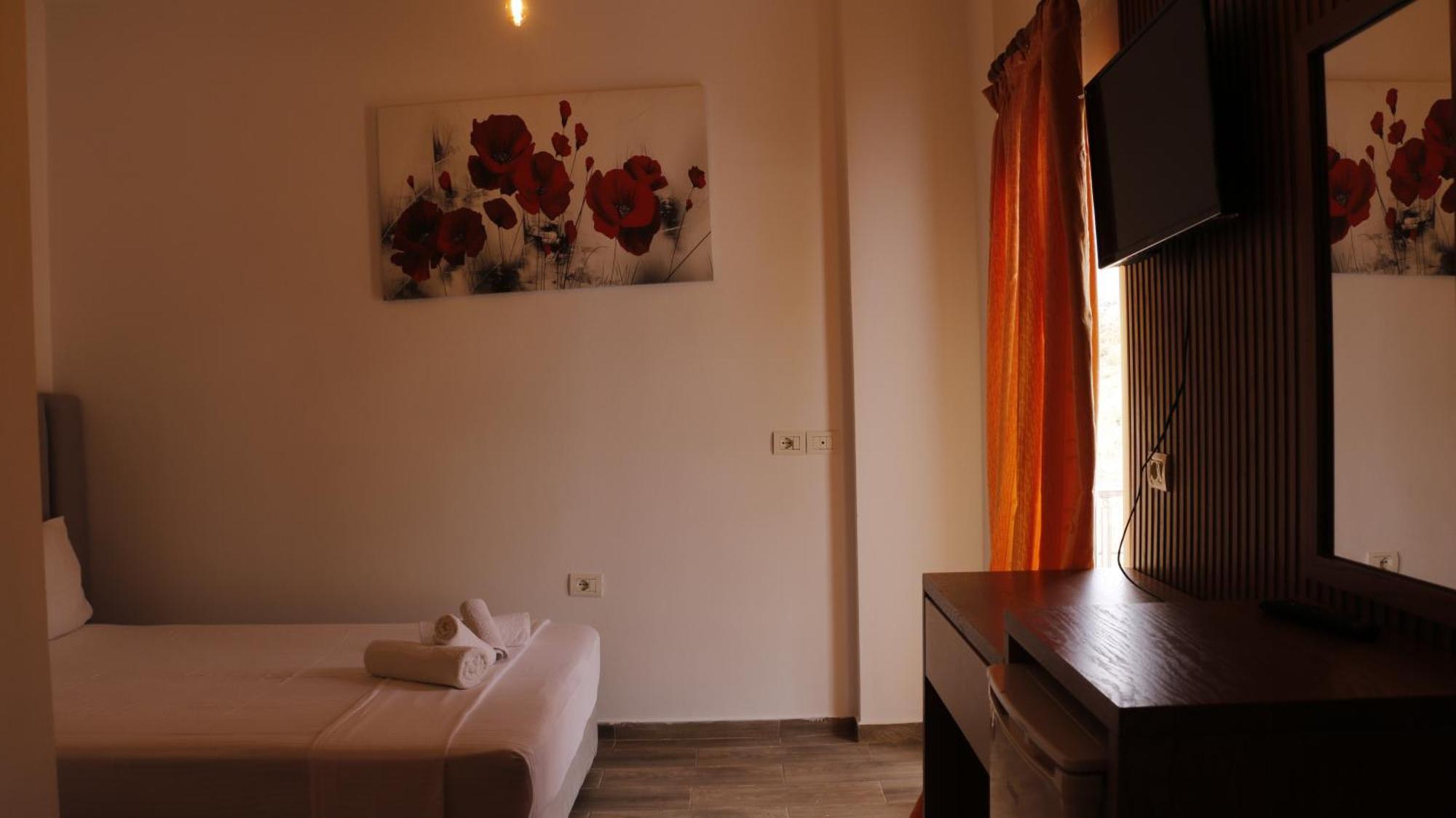 Velco Bb Himara Bed and Breakfast Εξωτερικό φωτογραφία