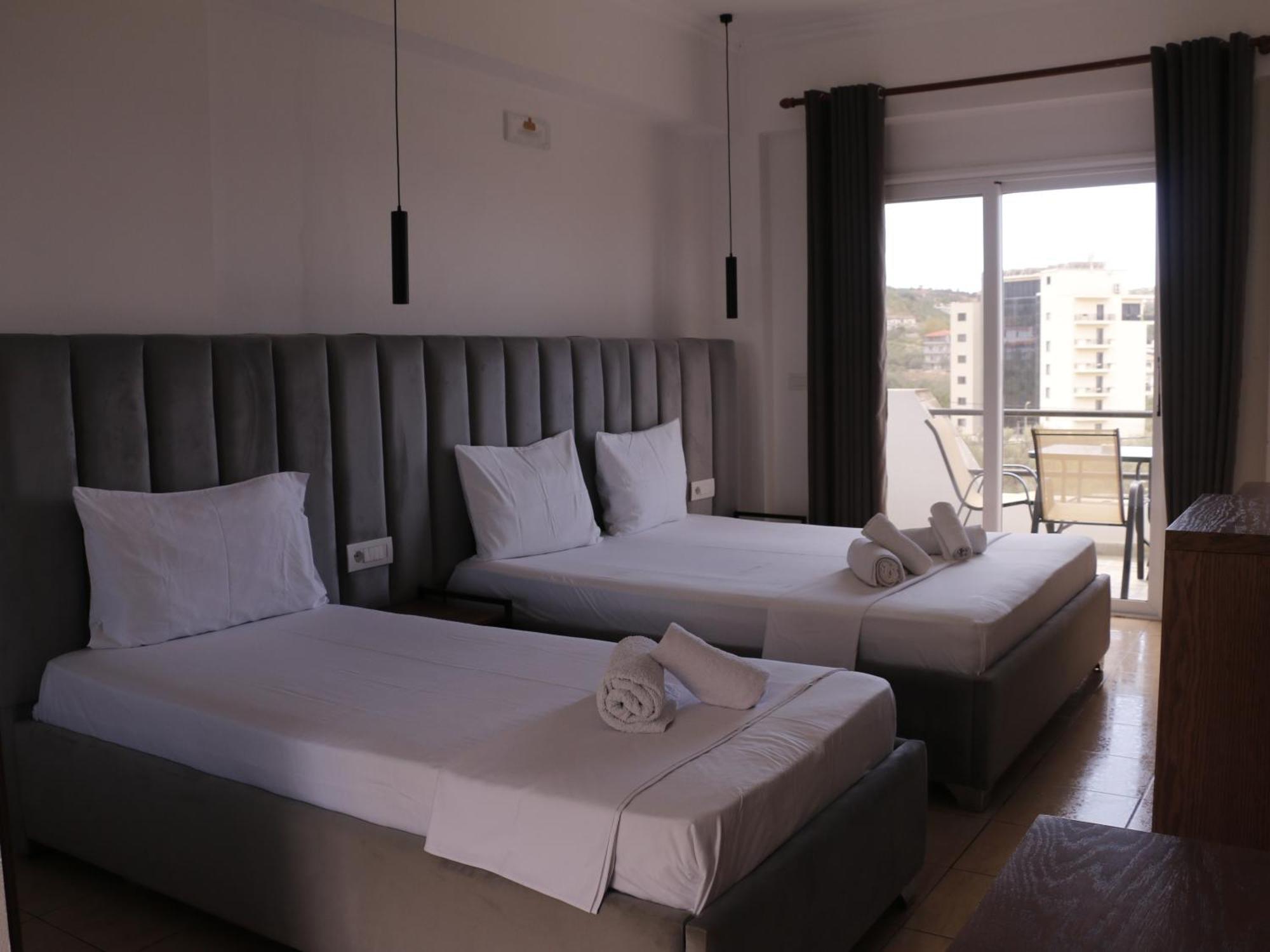 Velco Bb Himara Bed and Breakfast Εξωτερικό φωτογραφία
