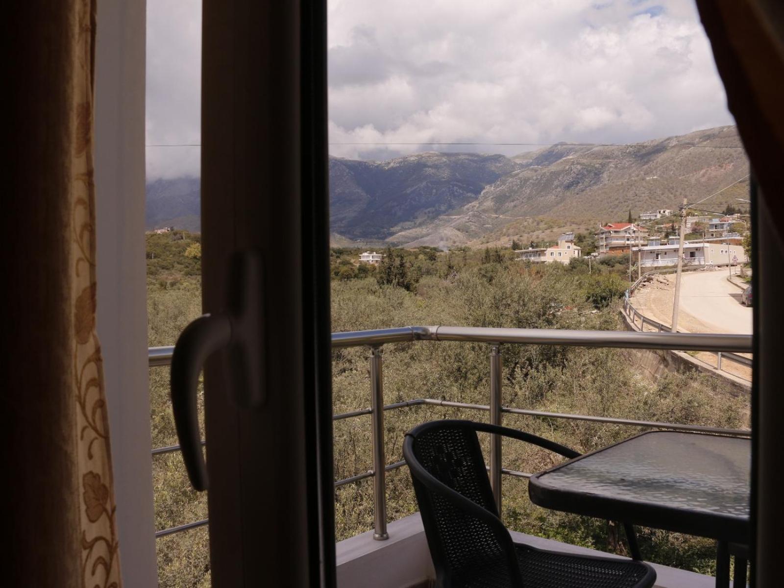 Velco Bb Himara Bed and Breakfast Εξωτερικό φωτογραφία